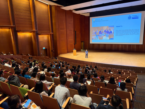 HKU Information Day for Undergraduate Admissions 2025 (IDay) was held today (25 October) on the HKU campus.